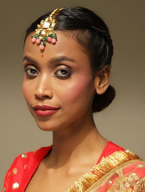 Gold Finish White Kundan Maangtika - Image 2
