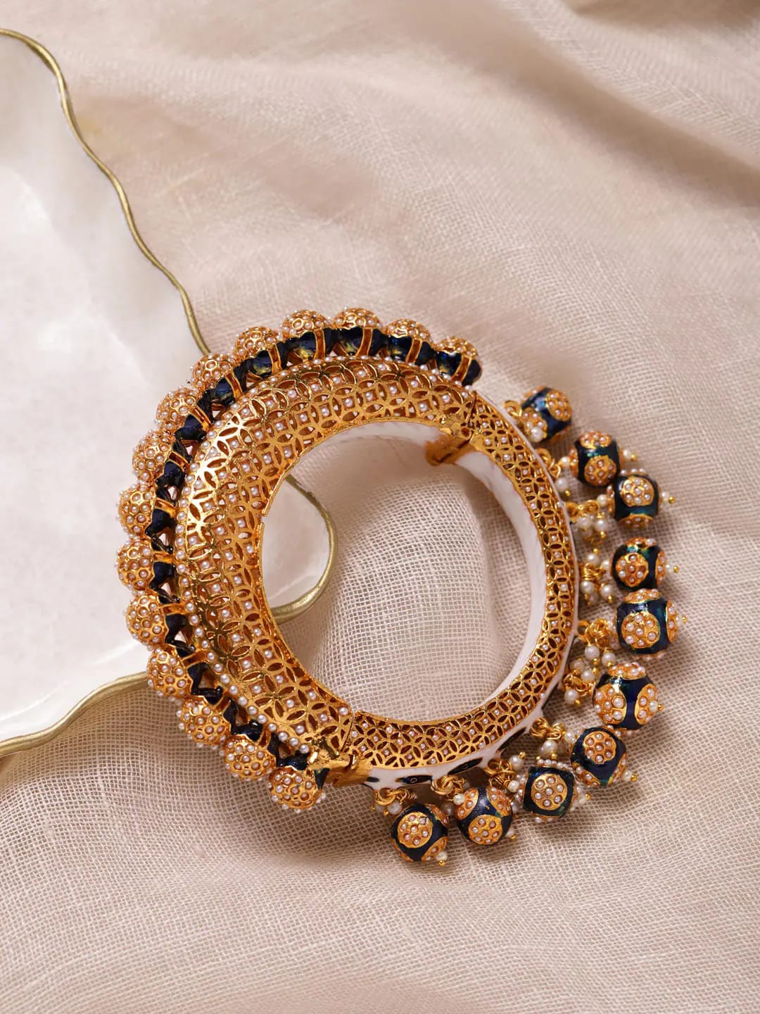 JADAU KUNDAN WITH MULTI STONE BIG BANGLE SET