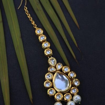 Gold Plated Kundan Floral Maangtikka