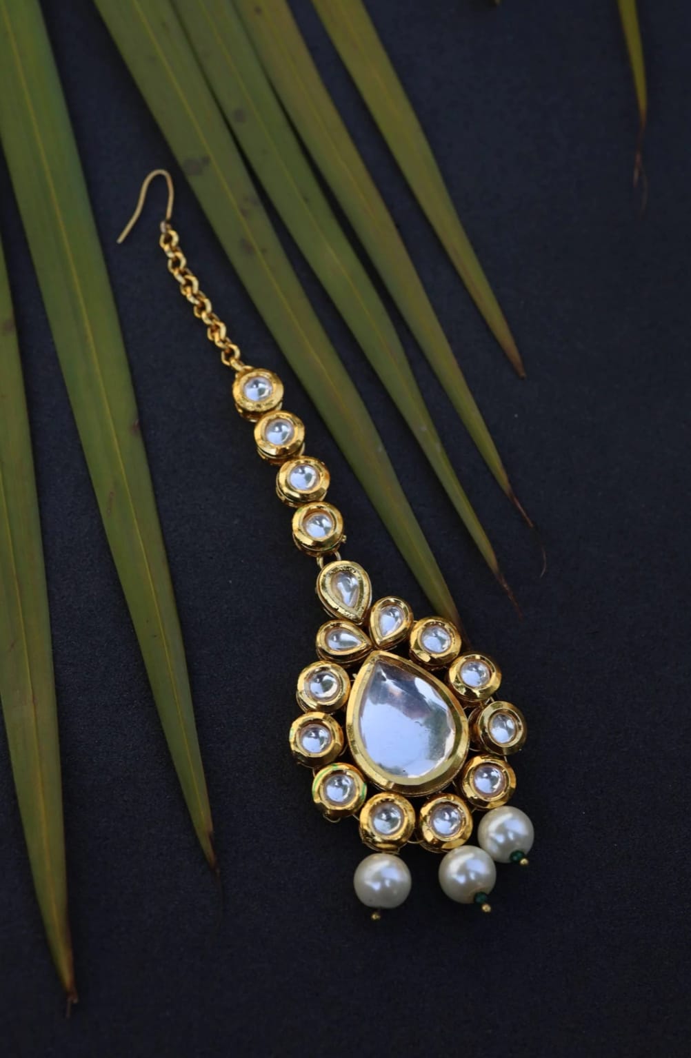 Gold Plated Kundan Floral Maangtikka