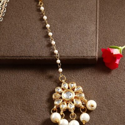 Kundan flower Stone-Studded Mangtikka