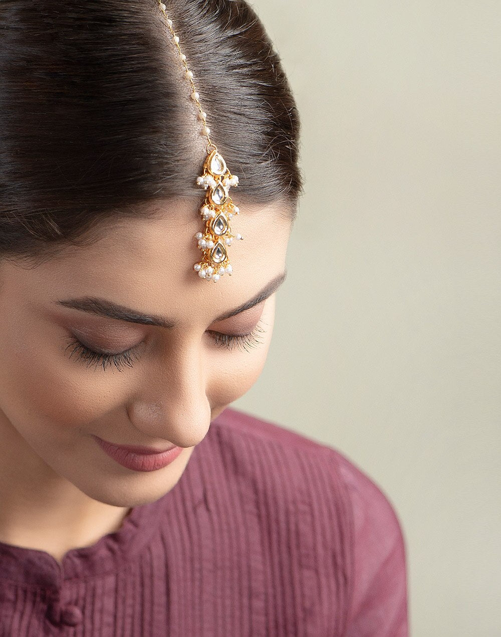 Gold Finish Kundan & Shell Pearl Maang Tikka - Image 2