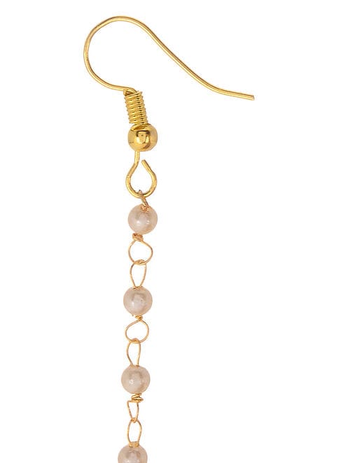 Gold Finish Kundan & Shell Pearl Maang Tikka - Image 5