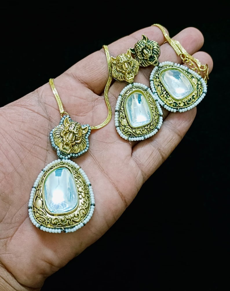 Sabyasachi Panther Necklace - Image 2