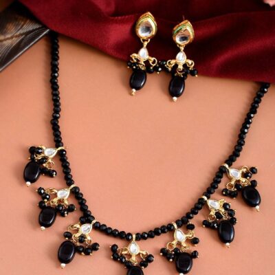 Gold-Plated Black & White Kundan Studded & Beaded Jewellery Set