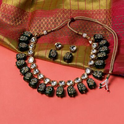 Kundan Necklace With Green Tumble