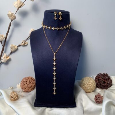 Light Weight Kundan Necklace With Earrings