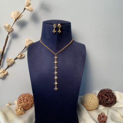 Light Weight Kundan Necklace With Earrings