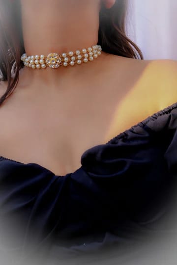 Kundan Necklace With White Peral