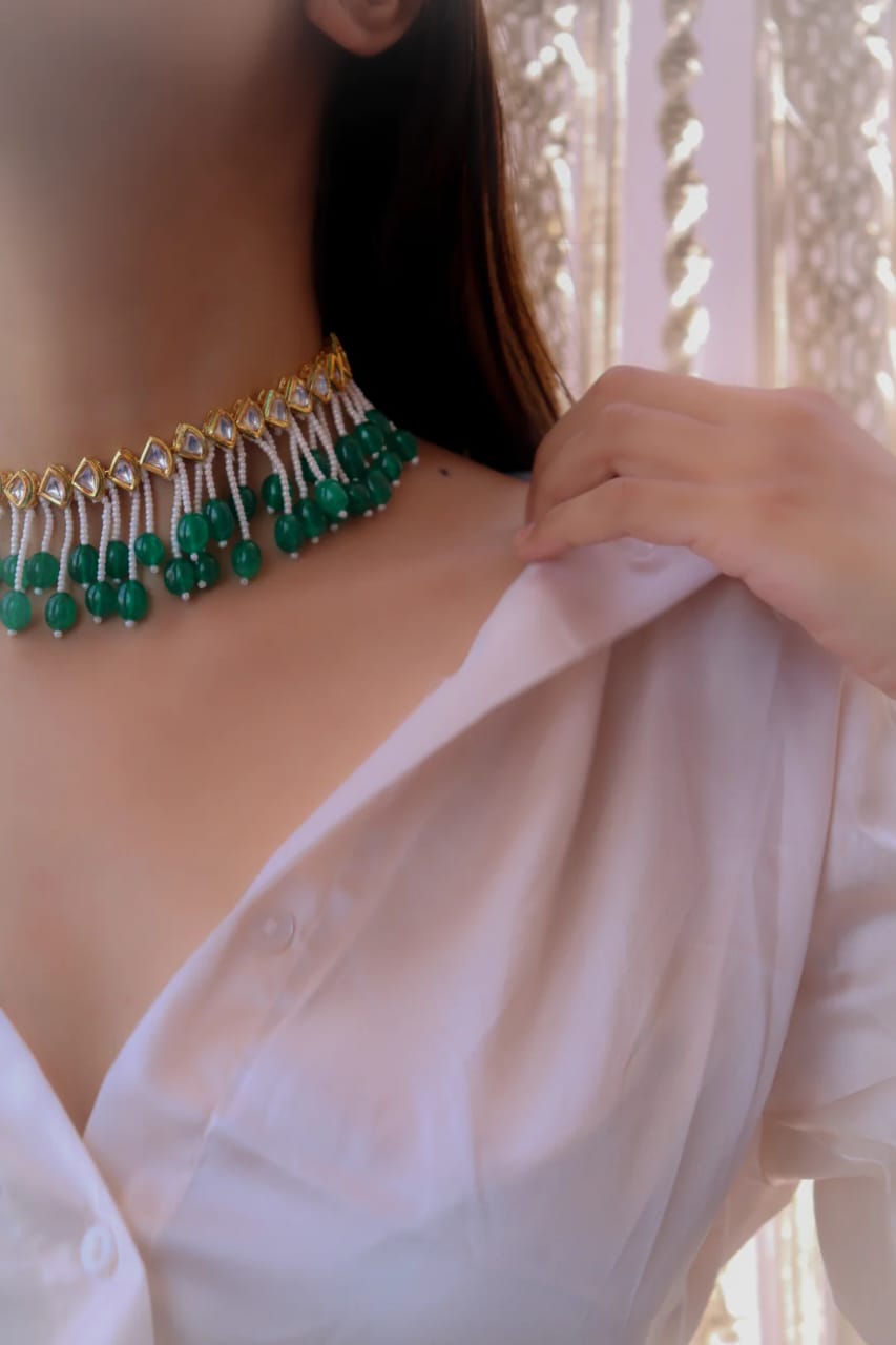Jadau Kundan With Emarald Green Stone Necklace - Image 2