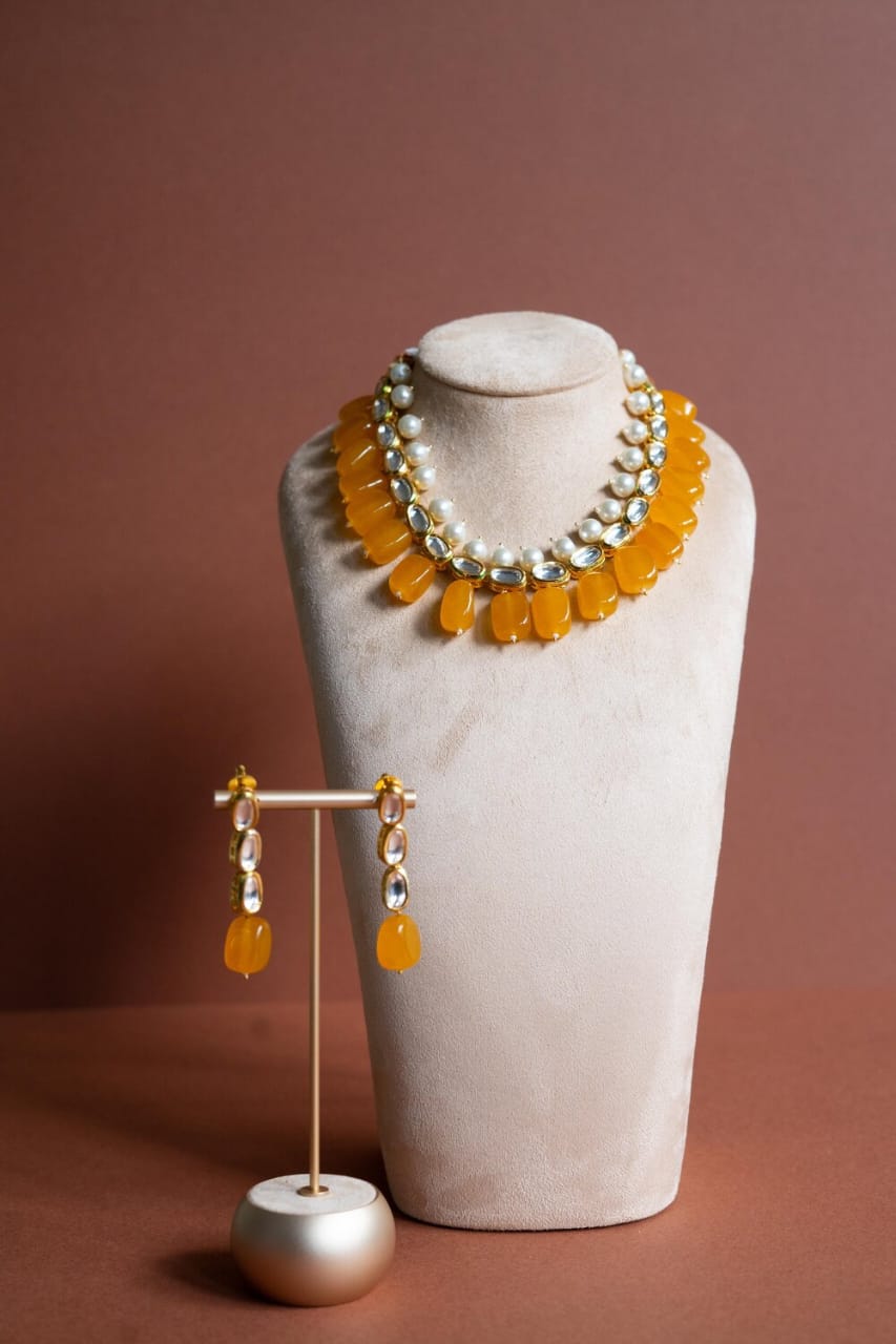 The latest Kundan jewellery Set