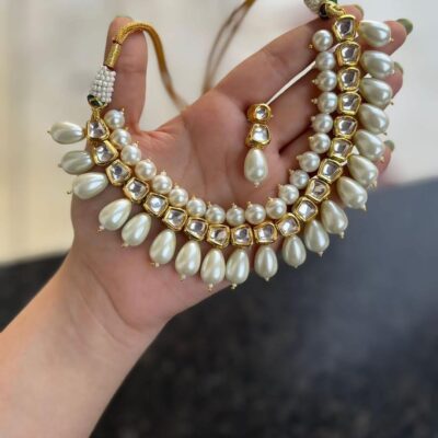 Embellished Kundan Necklace Set