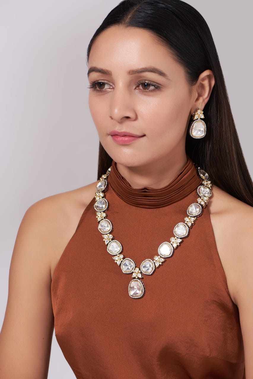 Embellished Silver Foil Polki Necklace Set - Image 2