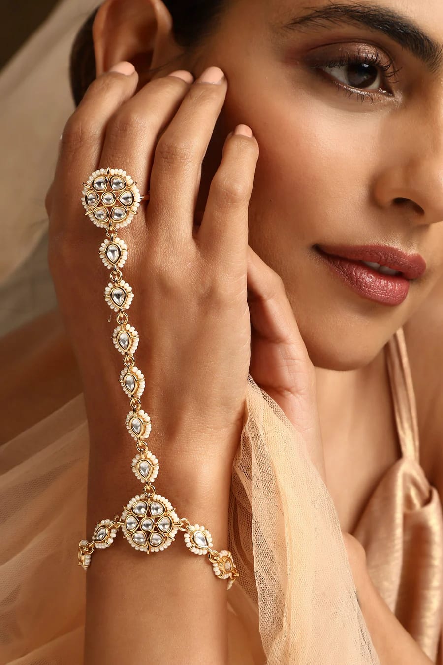 Kundan Pearl Hathphool (Set Of 2) - Image 4