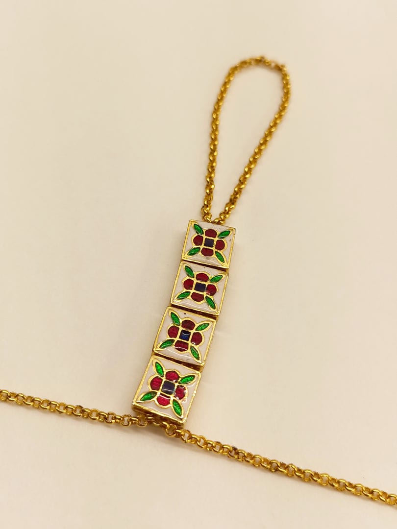 Gold Plated Kundan Single Lined Hathphool - Set Of 2 - Image 2