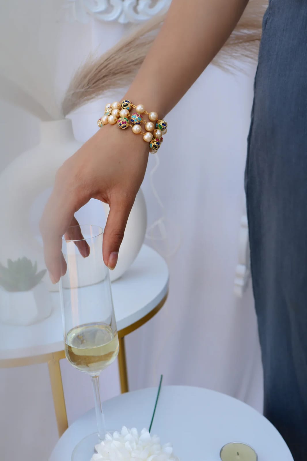 White Gold Tone Kundan Braclet - Image 2
