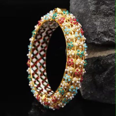 JADAU KUNDAN WITH MULTI STONE BIG BANGLE SET