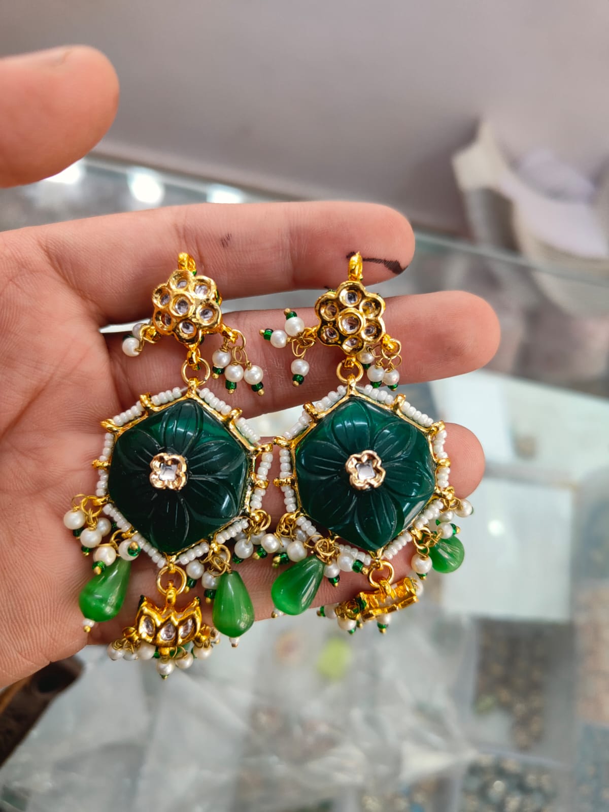 Kundan Earrings With Monalisa Carbon Stone