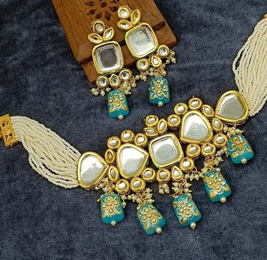 Gold Plated Pearl Necklace Set With Earrings - Image 8