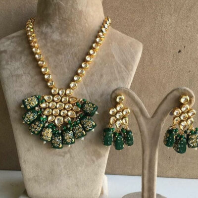 Kundan Necklace Set with Matching Earrings
