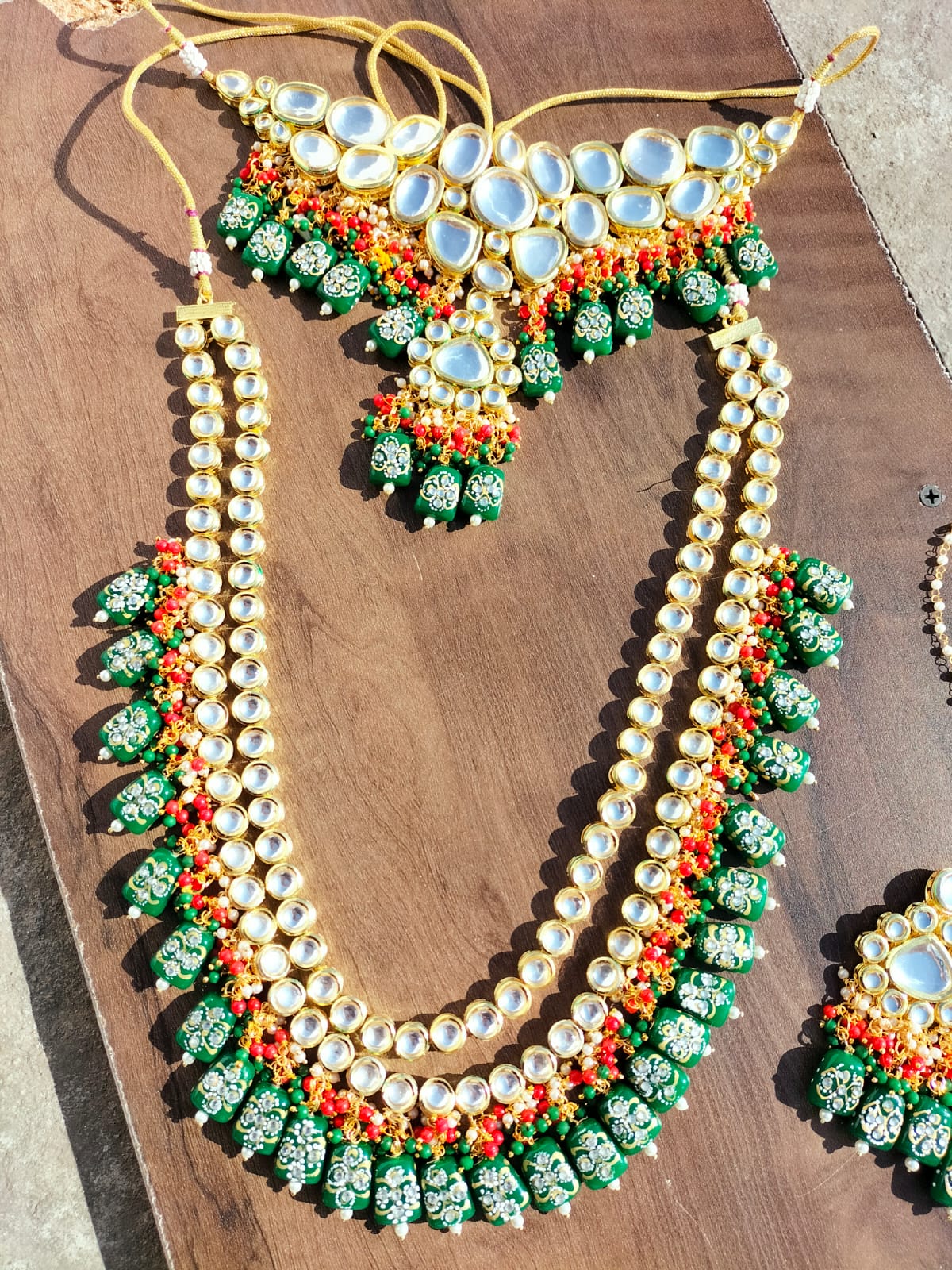 Premium Quality Kundan Bridal Necklace With Earring & Maangtika - Image 2