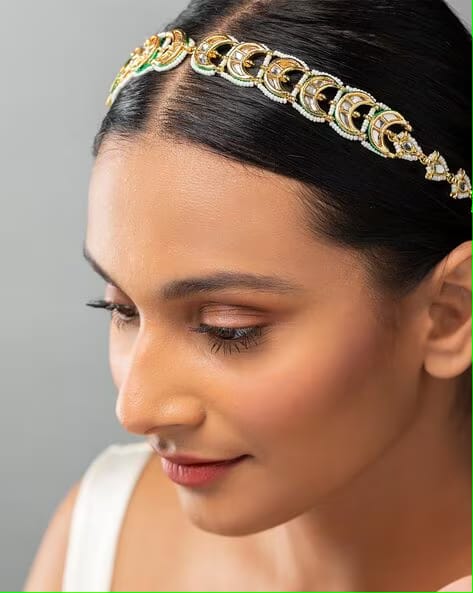 Gold Plated Traditional Kundan & Pearl Studded Choker Mathapatti - Image 3