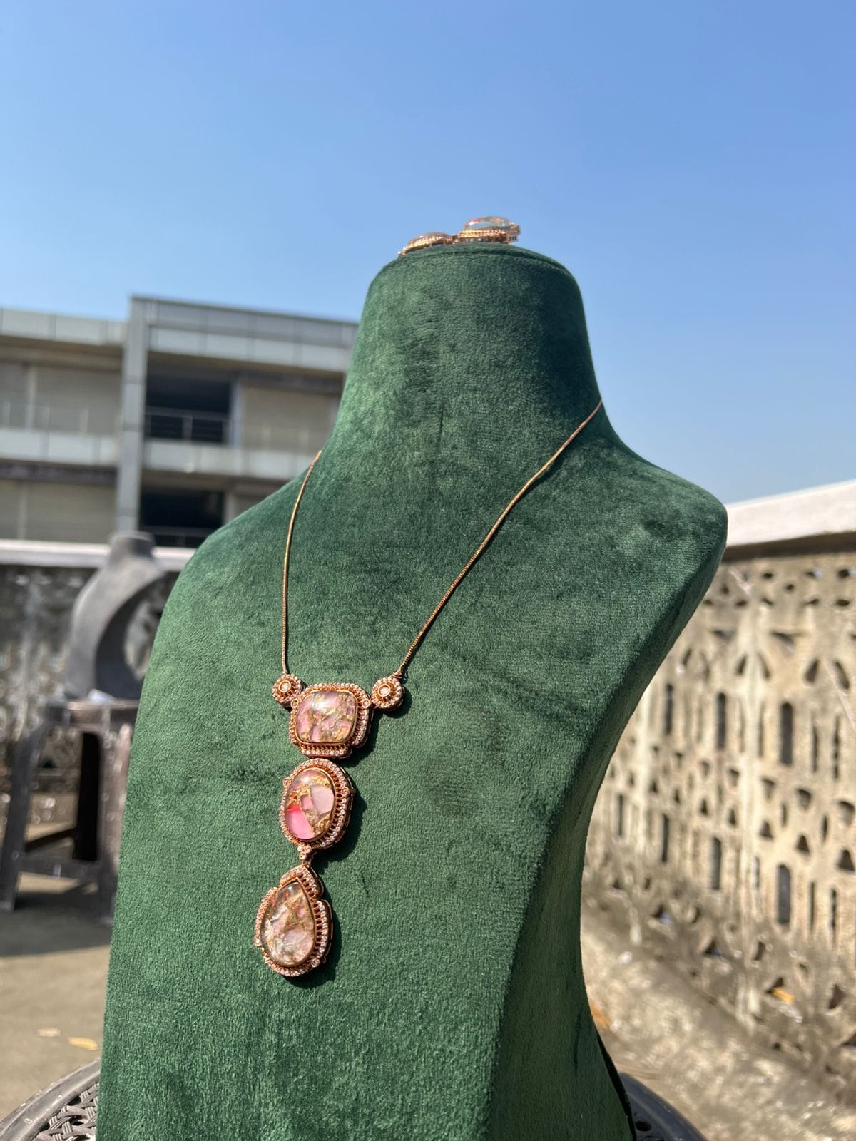 Polki Necklace With Earring - Image 4