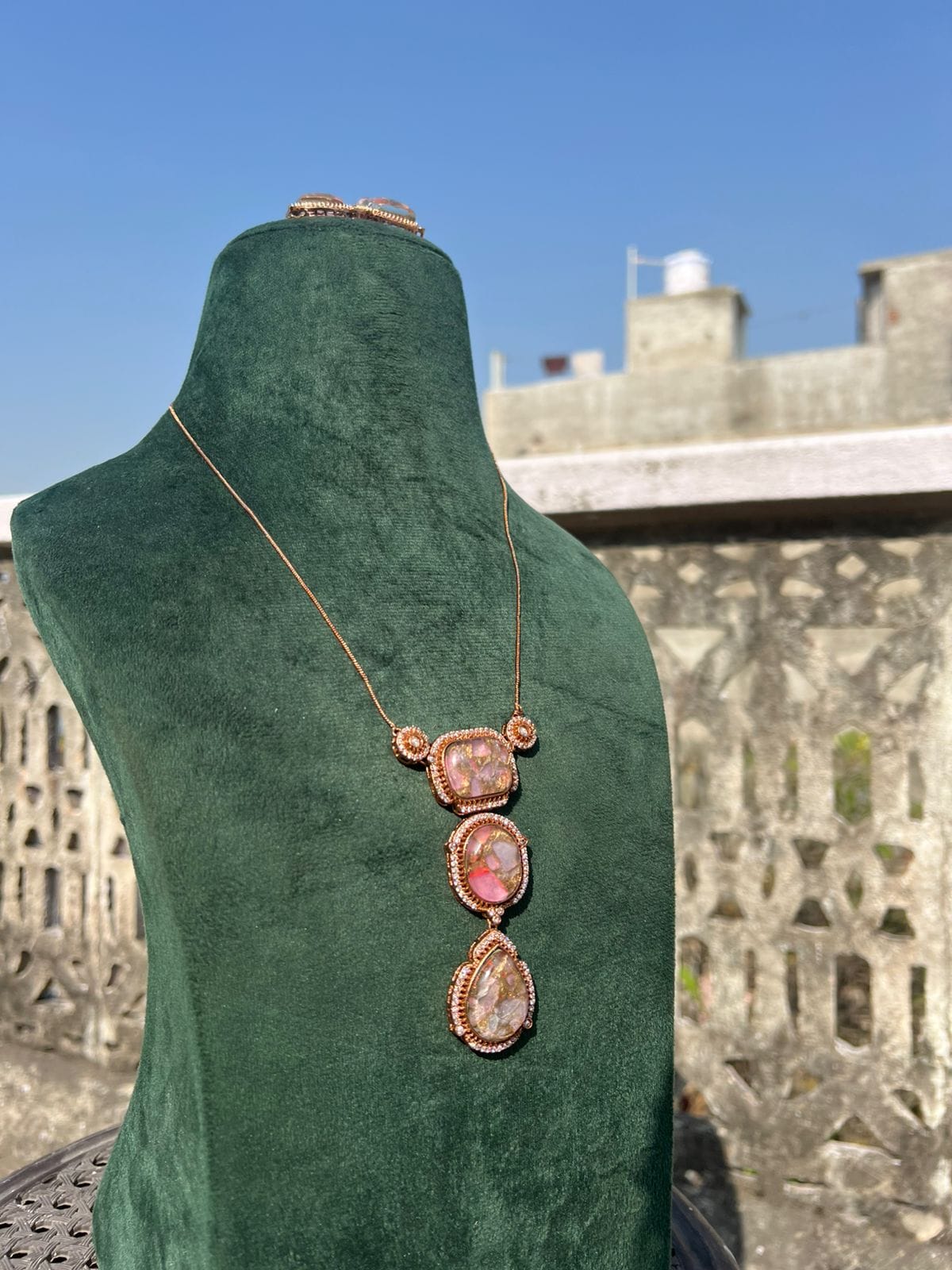 Polki Necklace With Earring - Image 2