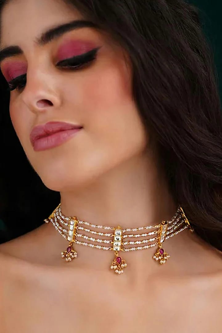 Women Gold Flexi Alloy Necklace