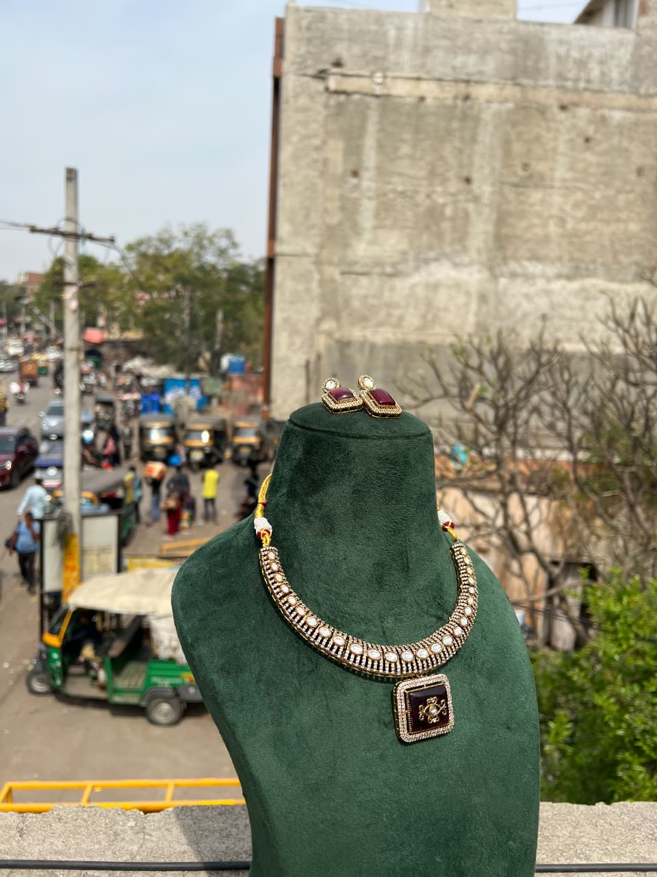 Sabyasachi Inspired Polki Necklace - Image 2