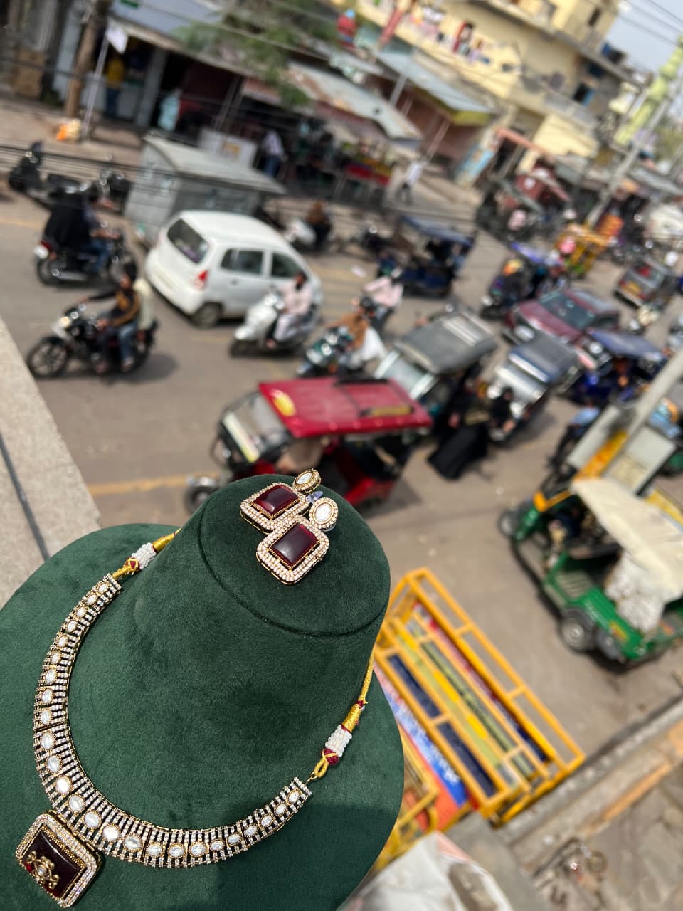 Sabyasachi Inspired Polki Necklace - Image 4