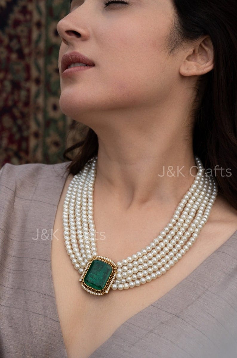 Green Pearl Necklace - Image 4