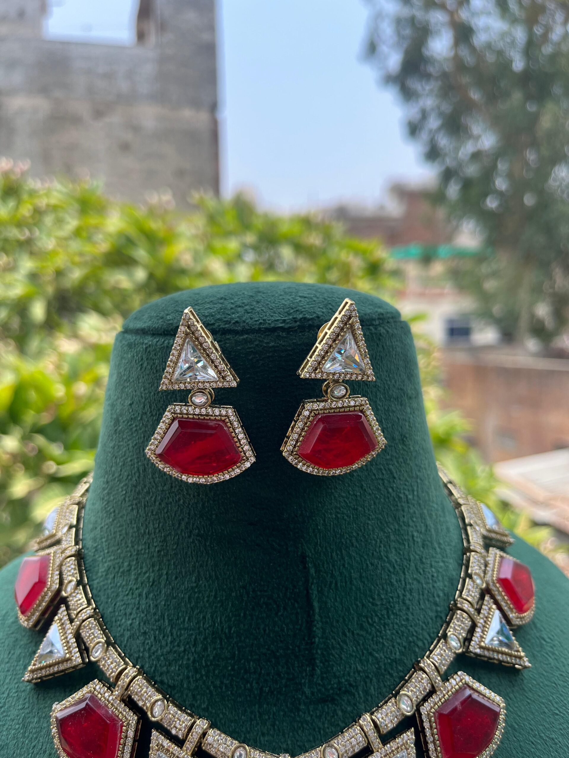 Gold-Plated Mossanite Hasli Kundan-Studded Jewellery Set - Image 3