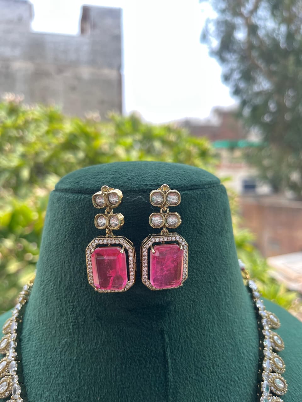 Sabyasachi Inspired Victorian Polki Necklace - Image 3