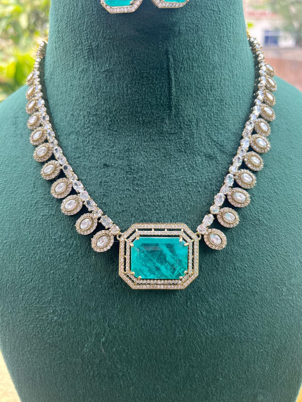 Sabyasachi Inspired Victorian Polki Necklace - Image 3