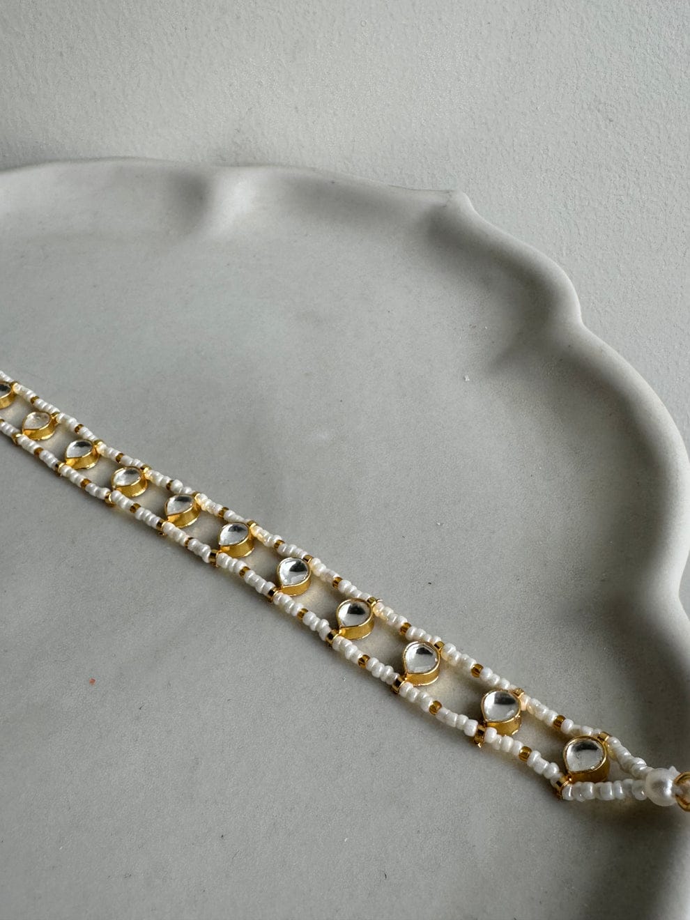 Gold Kundan Studded Mathapatti - Image 2