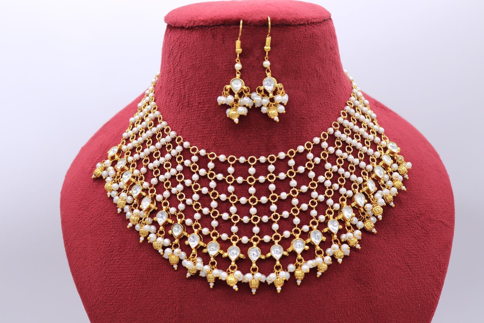 Gold Kundan Pearl Choker Necklace Set: Indian Jewelry - Image 5