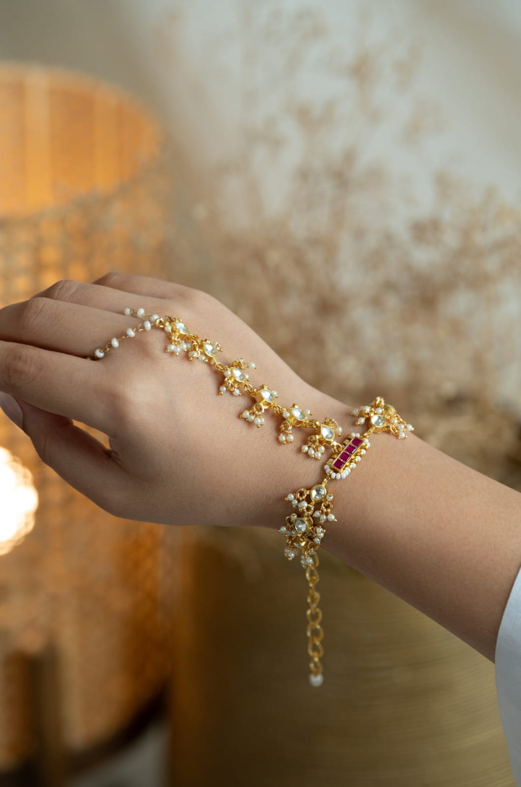 Gold Plated Kundan And Pearl Embellished Haathphool (Pack Of 2) - Image 4