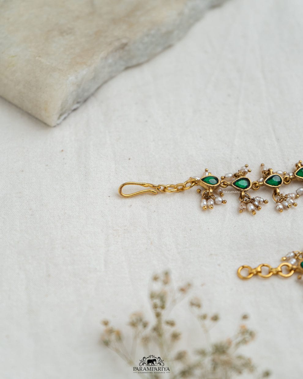 Paachi kundan Pearl Beaded Earchains - Image 4