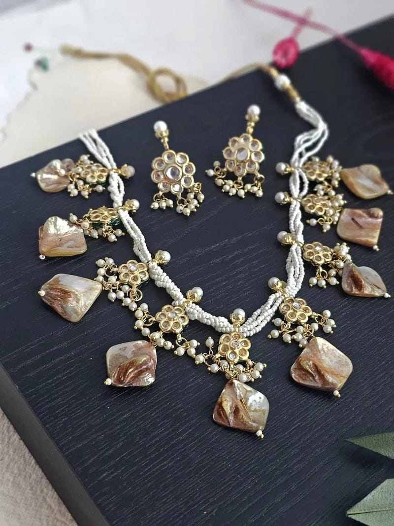 Floral grace mother of pearl necklace set