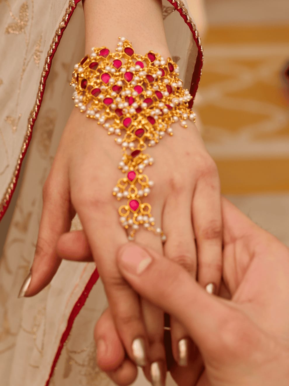 Pachi Kundan Hathphool Bracelet (Pack Of 2) - Image 2