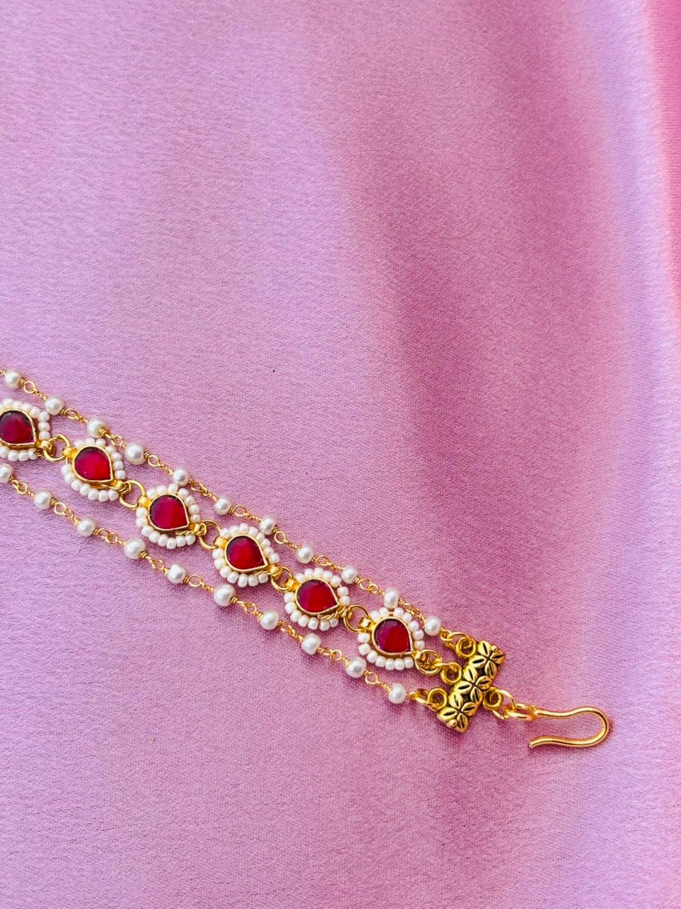 Minimalist Red Kundan Mathapatti - Image 4