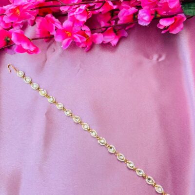 Minimalist White Kundan Mathapatti