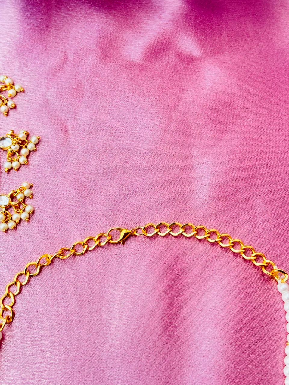 Handcrafted Pearl and Kundan Embellished Anklets - Image 4