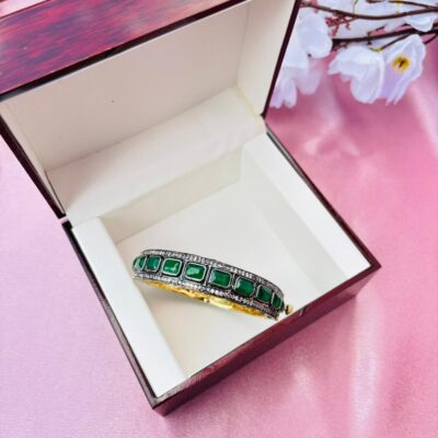 Victorian Moissanite And Kundan Openable Bracelet Bangle (Pack Of 1)