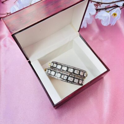 Victorian Moissanite And Kundan Openable Bracelet Bangle (Pack Of 1)