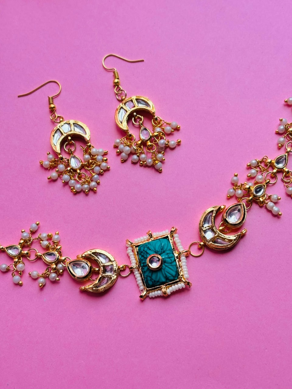 Handcrafted Kundan Choker with Matching Earrings - Image 3