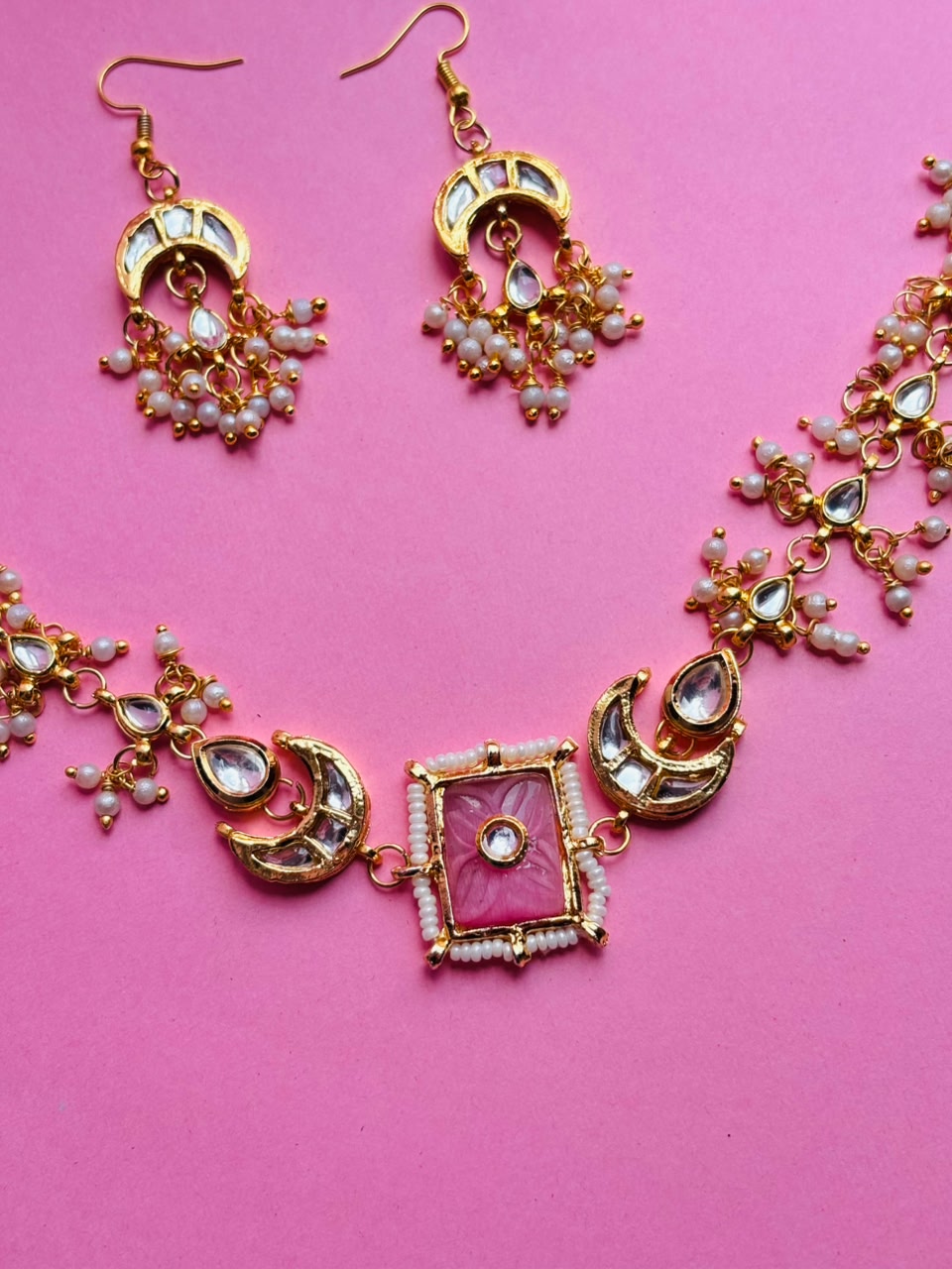 Handcrafted Kundan Choker with Matching Earrings - Image 3