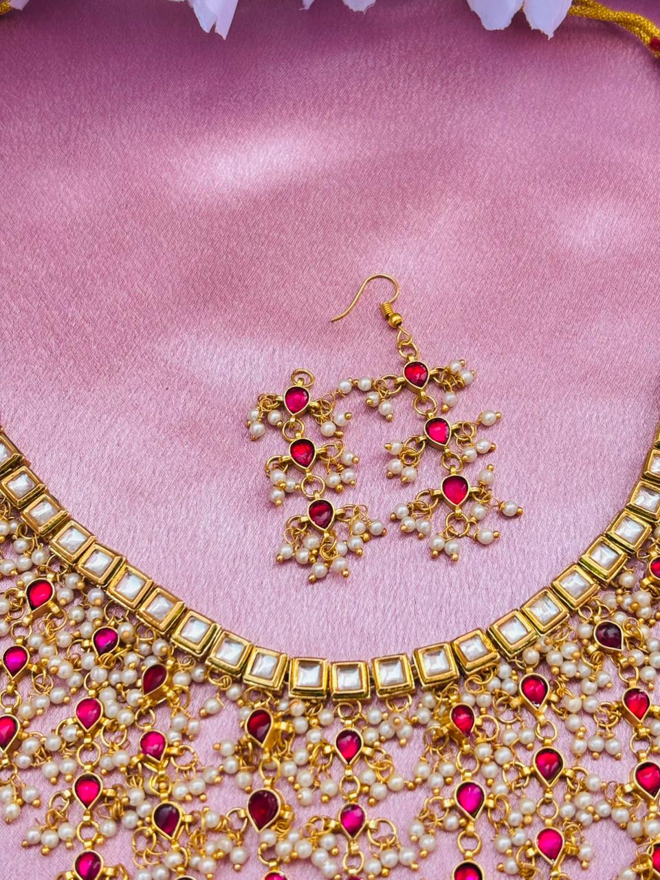 Gold-Plated Kundan Choker with Matching Earrings - Image 5