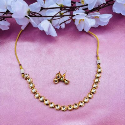 Minimalist Kundan And Choker Necklace